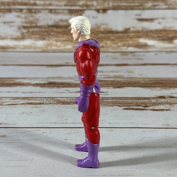 1991 Marvel X-Men Magneto Action Figure – Toy Biz Vintage Collectible - Picture 2 of 4